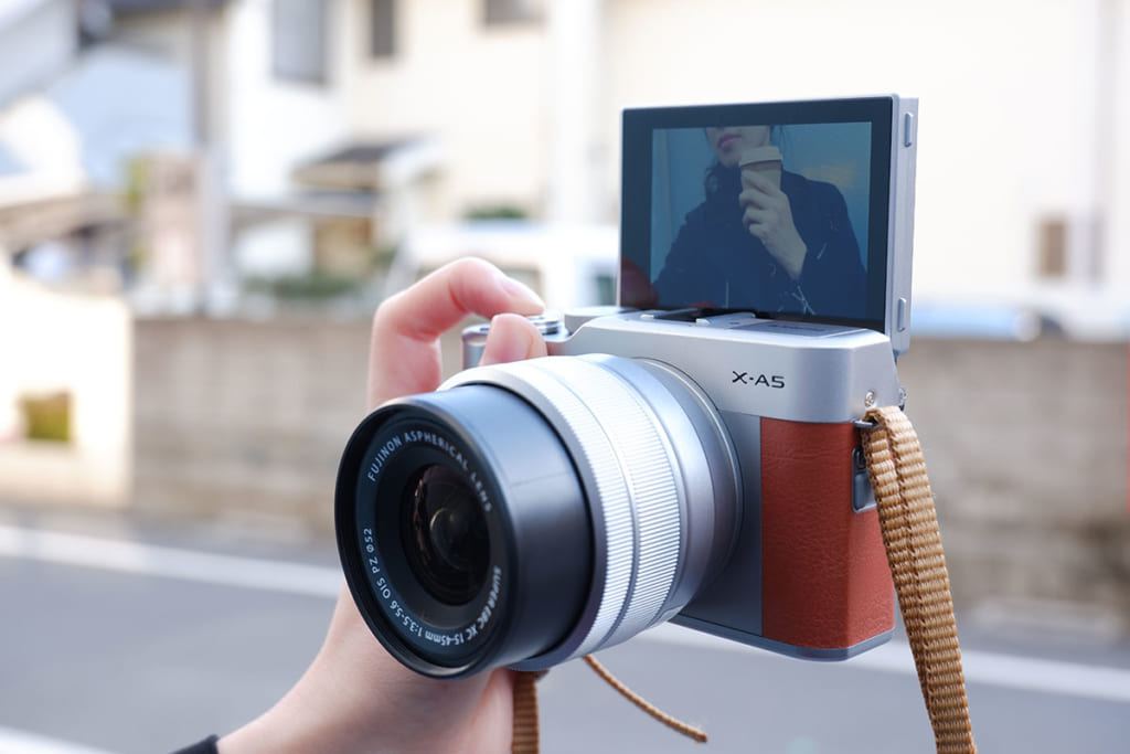 【FUJIFILM Xシリーズレビュー】初心者女子におすすめ。簡単操作で綺麗に撮れるミラーレスデジタルカメラ『X-A5』ってどんなカメラ
